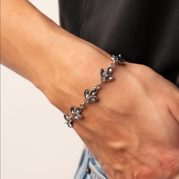 Gala Garland - Silver Bracelet - Picture 2 of 2